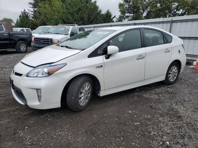 2014 Toyota Prius PLUG-IN