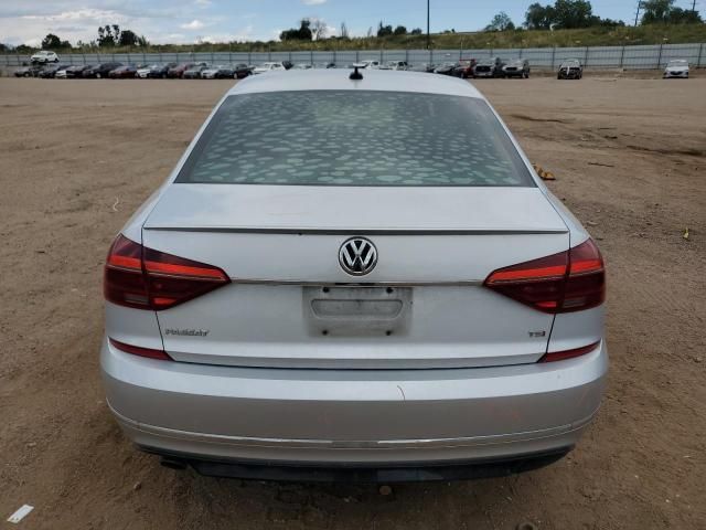 2017 Volkswagen Passat R-Line