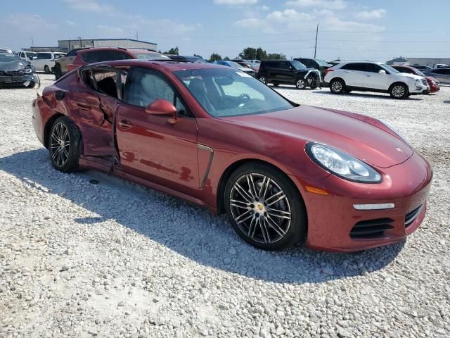 2016 Porsche Panamera 2