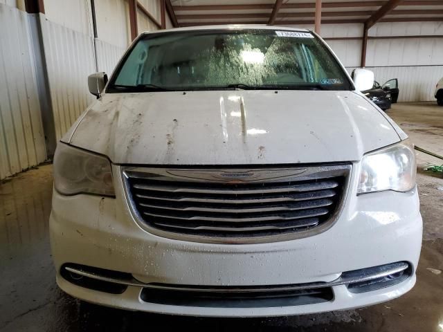 2013 Chrysler Town & Country Touring