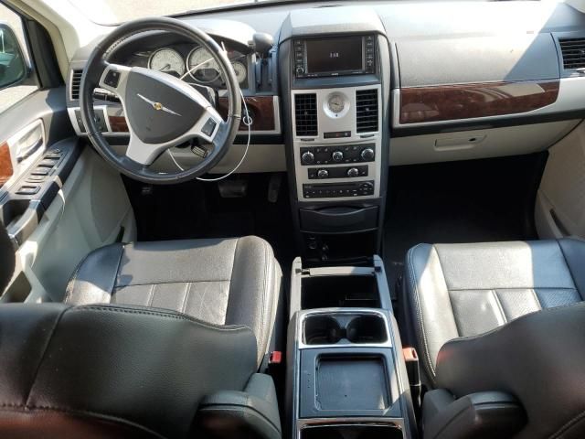 2010 Chrysler Town & Country Touring Plus