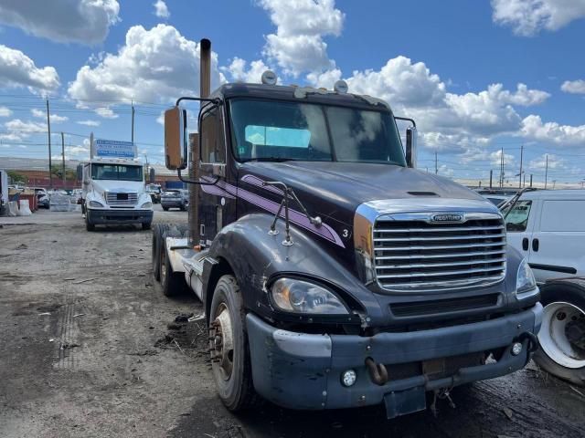 2007 Freightliner Conventional Columbia