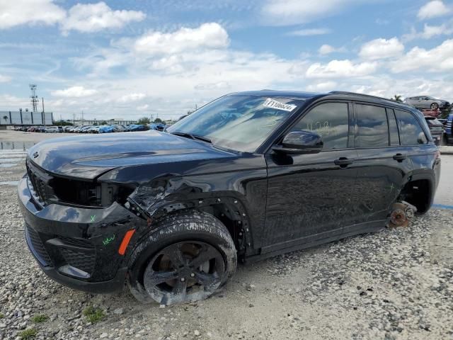 2023 Jeep Grand Cherokee Laredo