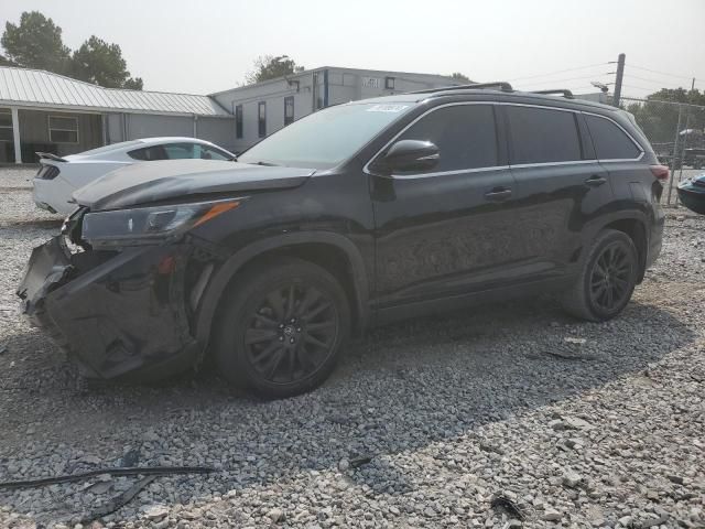 2019 Toyota Highlander SE