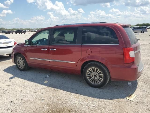 2012 Chrysler Town & Country Limited