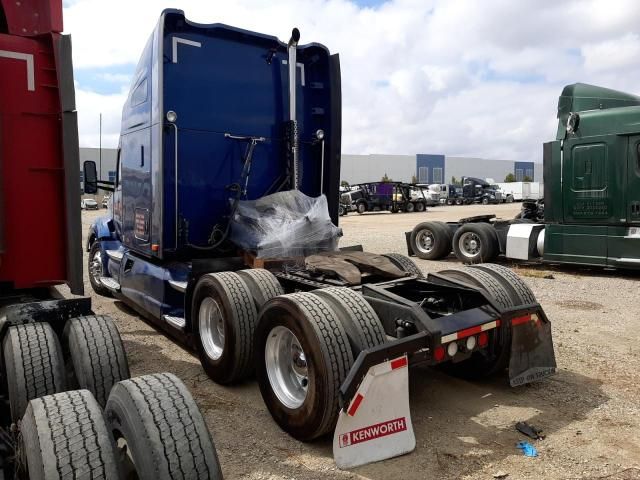 2018 Kenworth Construction T680