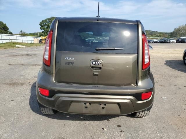 2013 KIA Soul +