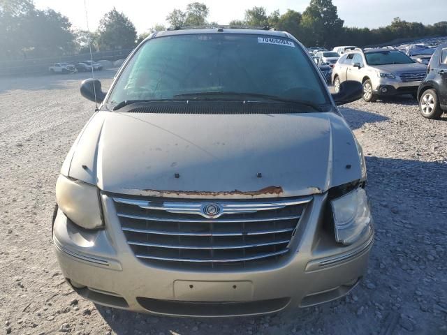 2006 Chrysler Town & Country Limited