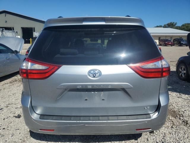 2015 Toyota Sienna LE