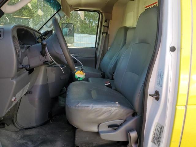 2006 Ford Econoline E450 Super Duty Cutaway Van