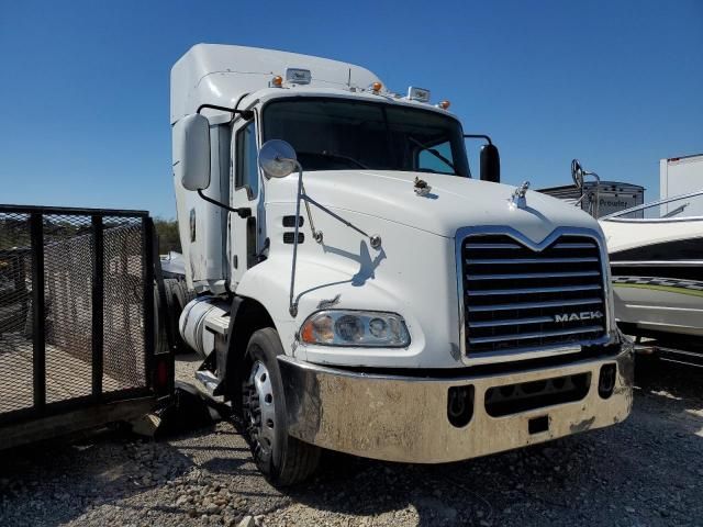 2012 Mack 600 CXU600