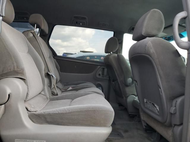 2006 Toyota Sienna CE