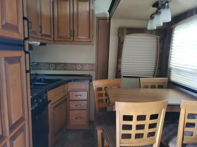 2012 Crossroads Motor Home