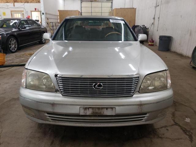 2000 Lexus LS 400