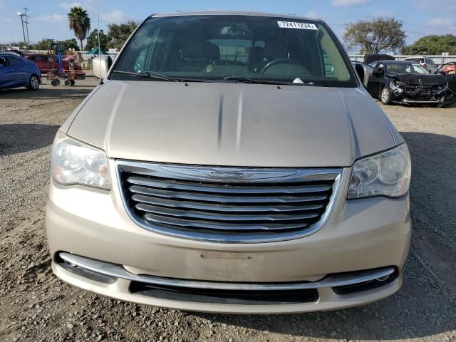 2013 Chrysler Town & Country Touring