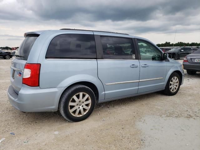 2013 Chrysler Town & Country Touring