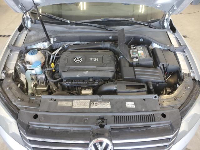 2014 Volkswagen Passat SE