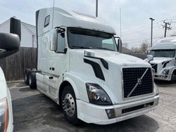 Salvage trucks for sale at Wheeling, IL auction: 2018 Volvo VN VNL