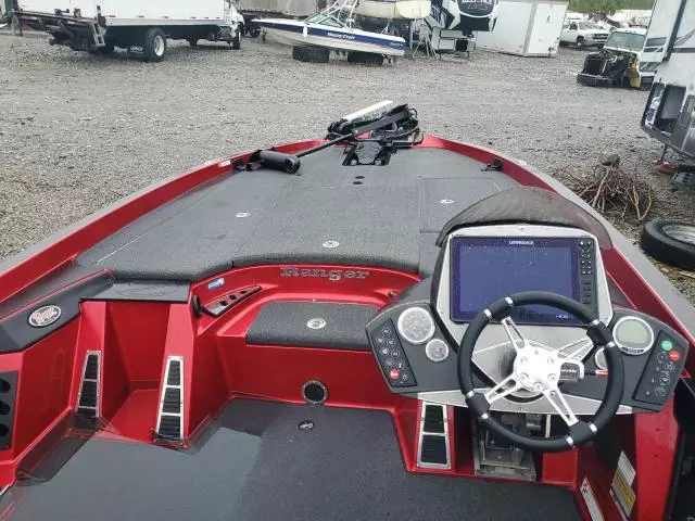 2019 Land Rover Bass Boat