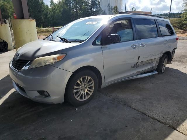 2012 Toyota Sienna XLE