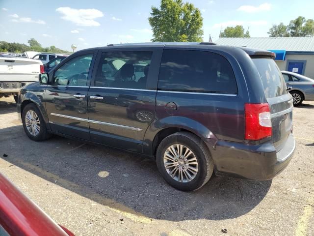 2014 Chrysler Town & Country Touring L