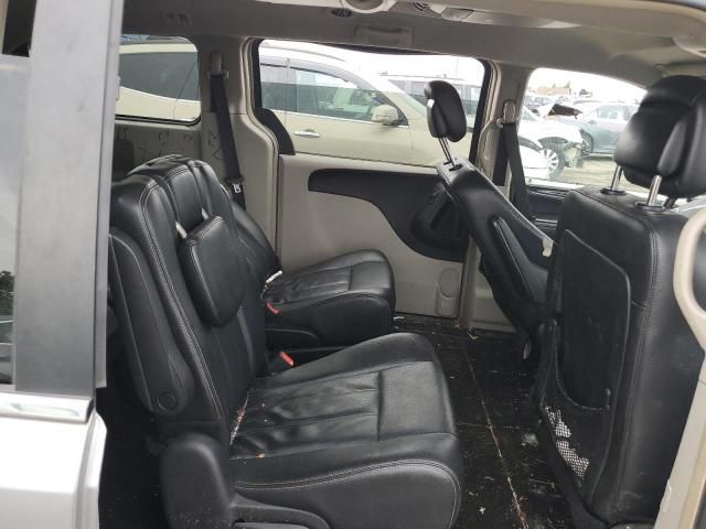 2016 Chrysler Town & Country Touring