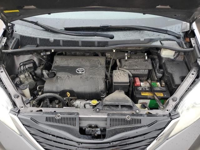 2011 Toyota Sienna LE