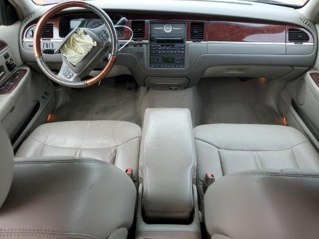 2003 Lincoln Town Car Cartier