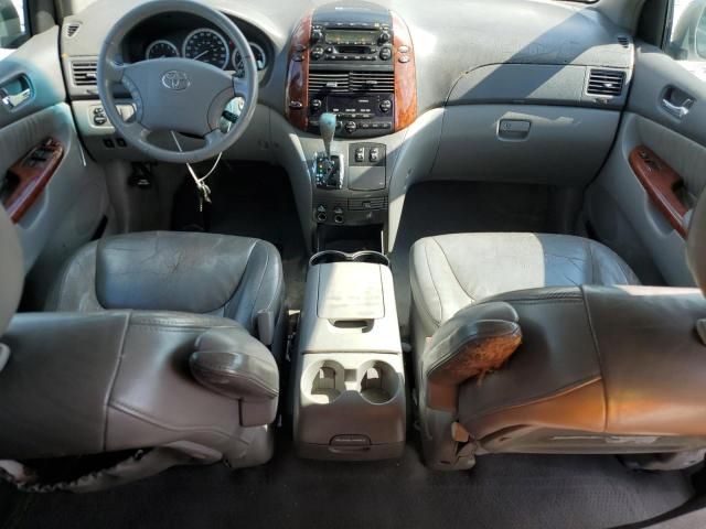 2004 Toyota Sienna XLE