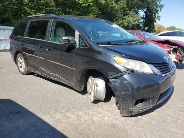 2014 Toyota Sienna LE