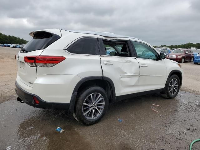 2019 Toyota Highlander SE