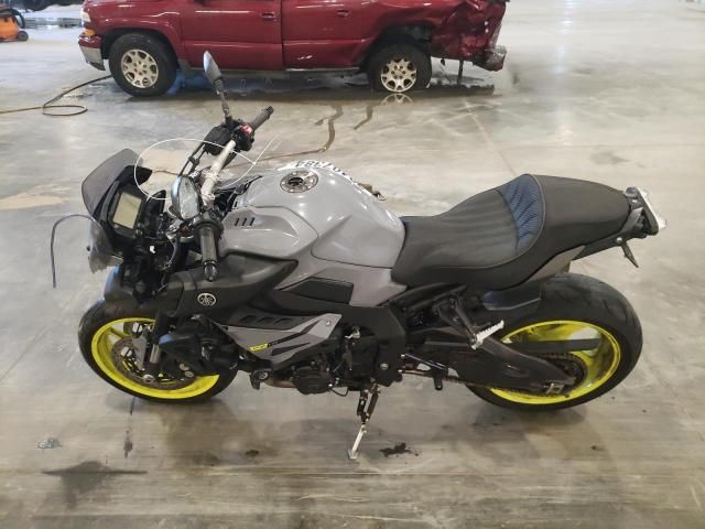 2017 Yamaha FZ10