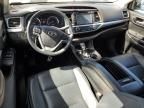 2017 Toyota Highlander SE