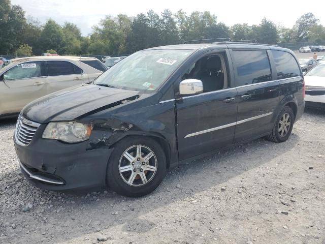 2012 Chrysler Town & Country Touring L