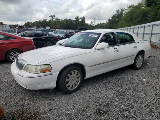 2011 Lincoln Town Car Signature Limited