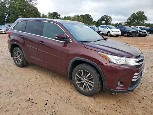 2017 Toyota Highlander SE