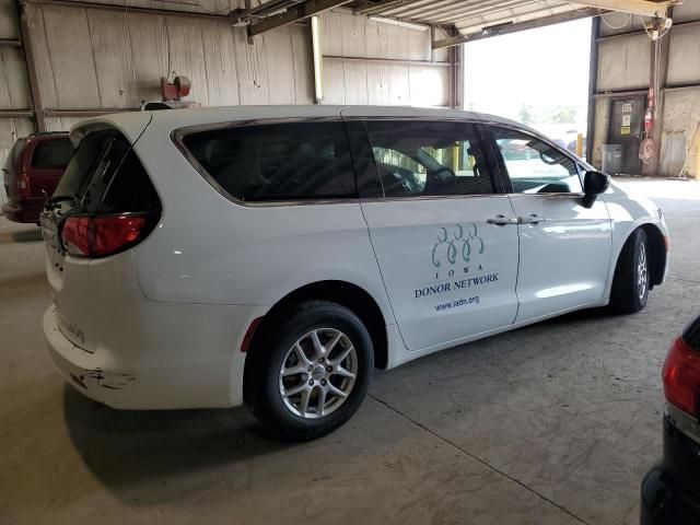 2024 Chrysler Voyager LX