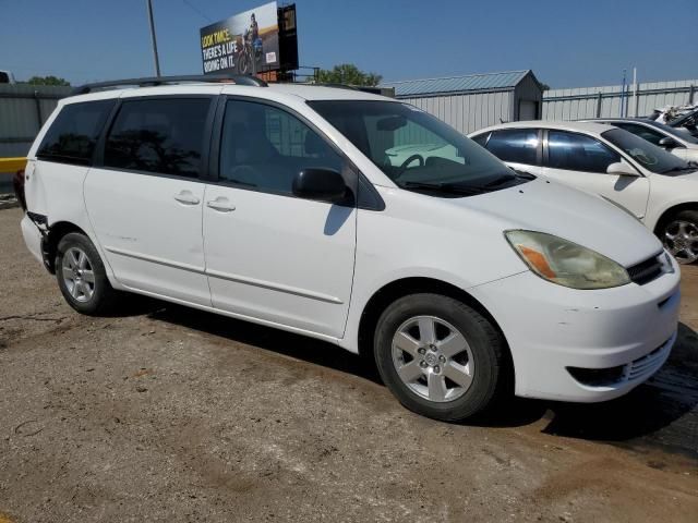 2004 Toyota Sienna CE