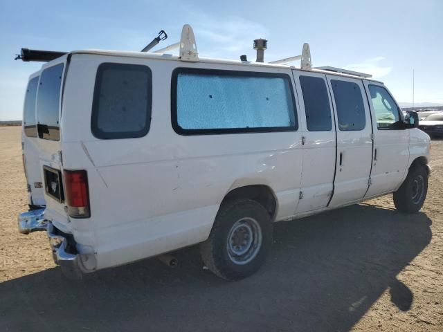 2004 Ford Econoline E350 Super Duty Wagon