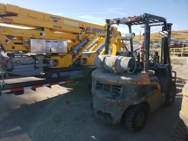 2006 Caterpillar Forklift