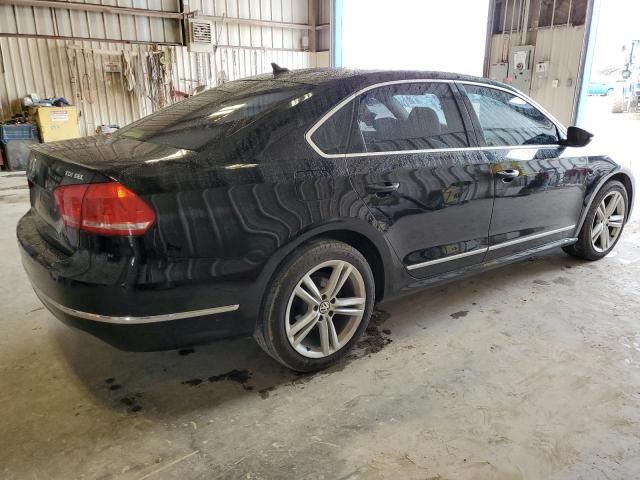 2012 Volkswagen Passat SEL