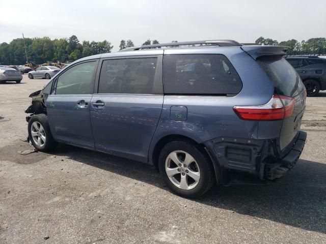 2017 Toyota Sienna LE