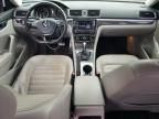 2016 Volkswagen Passat SEL