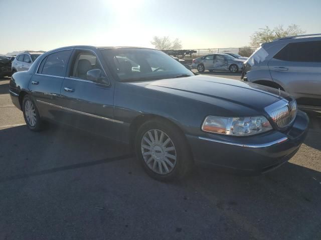 2005 Lincoln Town Car Signature