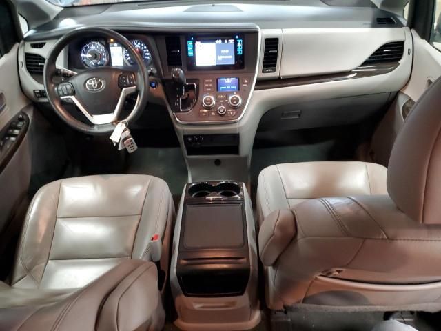 2015 Toyota Sienna XLE