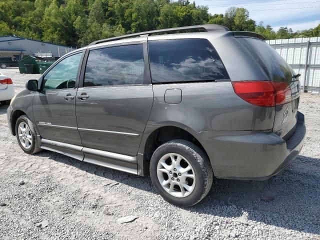 2005 Toyota Sienna XLE