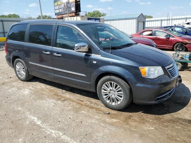 2014 Chrysler Town & Country Touring L