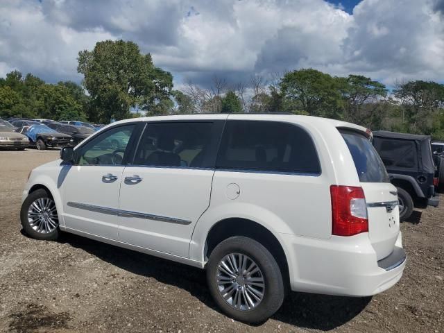 2013 Chrysler Town & Country Touring L