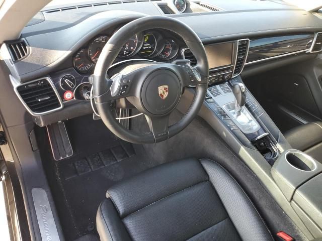 2014 Porsche Panamera 2