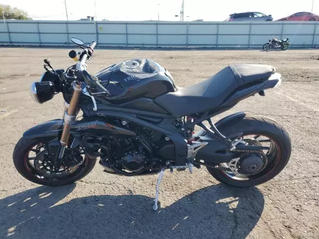 2015 Triumph Speed Triple ABS